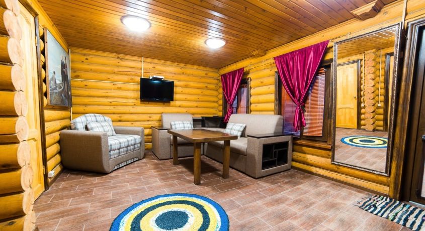 Отдохни от городской суеты! Проживание в уютных гостевых домиках со скидкой 50% в Горнолыжном Комплексе «Красная Гора».